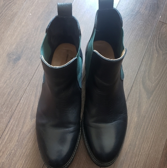 FRENCH Connection Nora Crepe Sole Chelsea Boots - Picture 8 of 12